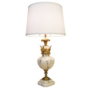 1910s Elaborate Victorian Neoclassical Bronze Gilt Urn Marble Table Lamp For Sale