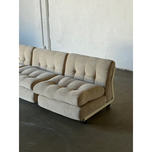 1960s 1960s Amanta Modular Sofa by Mario Bellini, B&b Italia, Sand Velvet For Sale - Image 5 of 10