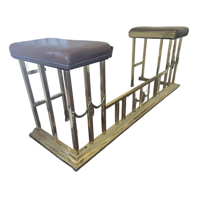 19th Century Brass Fireplace Club Fender With Leather Upholstered Seats For Sale