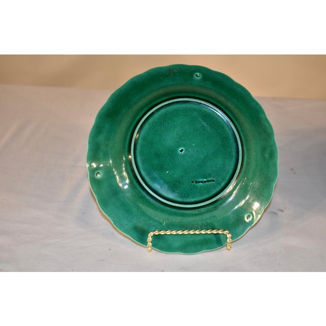 Ceramic Pair of 19th Century Wedgwood Green Majolica Sunflower Plates For Sale - Image 7 of 9