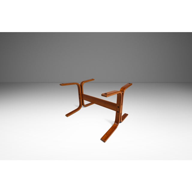 1970s Mid-Century Scandinavian Modern "Siesta" Occasional / Side Table in Beech W/ Glass Top Attributed to Ingmar Relling for Westnofa, Norway, C. 1970s For Sale - Image 5 of 14