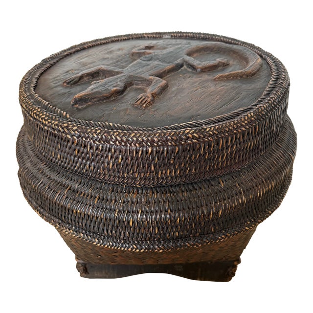 Vintage Hand Woven Rattan and Bamboo Storage Box With Lizard Motif For Sale