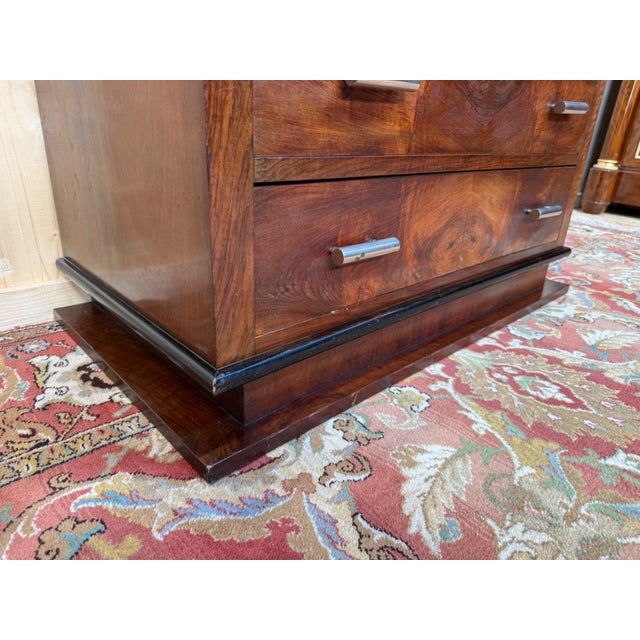 Art Deco Chest of Drawers in Burl Walnut Veneer and Marble Top, 1930s For Sale - Image 6 of 8