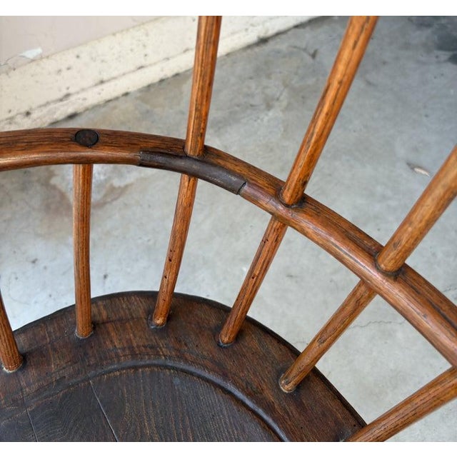 Brown 18thc New England Extended Arm Comb Back Windsor Birdcage For Sale - Image 8 of 16