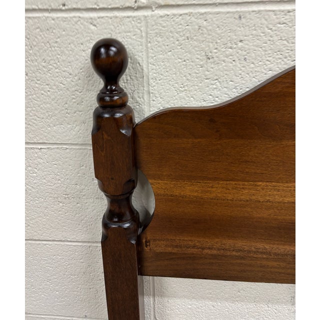 Early 20th Century Vintage Twin Size Traditional Style Cannonball Headboard and Footboard For Sale - Image 5 of 9