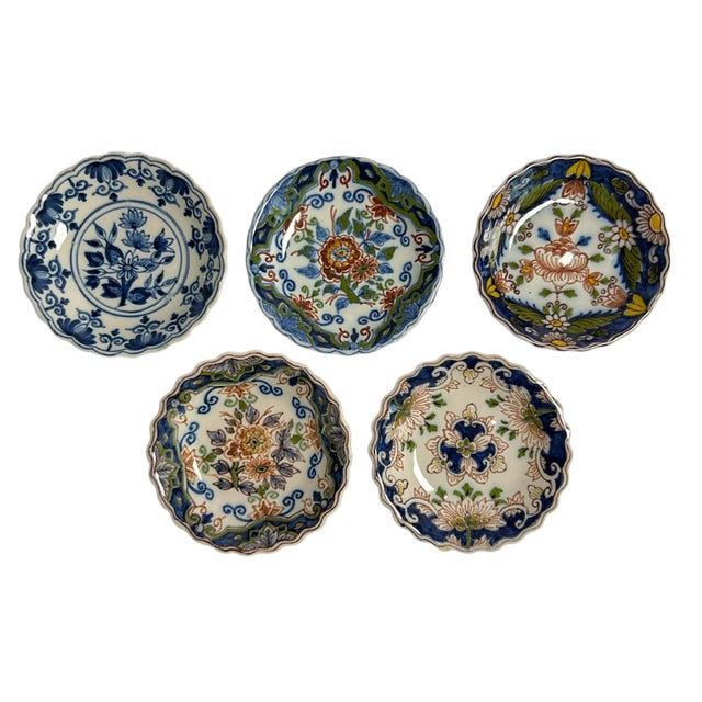 Vintage Tichelaar Makkum Hand-Painted Small Wall Plates, 1960s, Set of 5 For Sale - Image 9 of 9