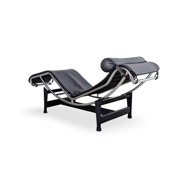 Black Leather LC4 Chaise Longue Le Corbusier for Cassina For Sale - Image 5 of 13