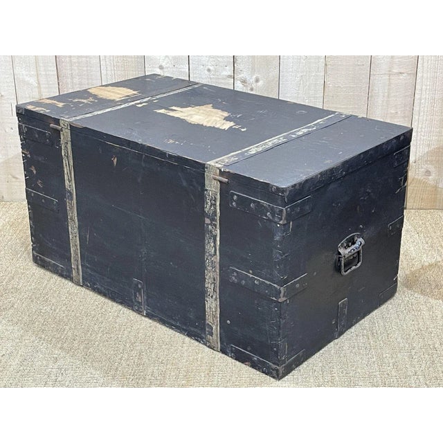 Chest or Trunk in Fir, Late 19th Century For Sale - Image 5 of 17