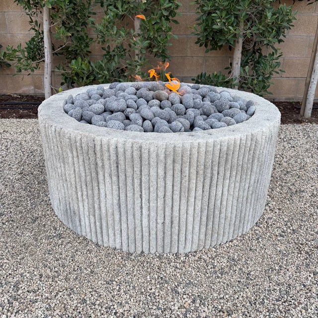 Custom Limestone Texture Fire Pit With Fluted Edges With Fire Pebbles For Sale - Image 4 of 15