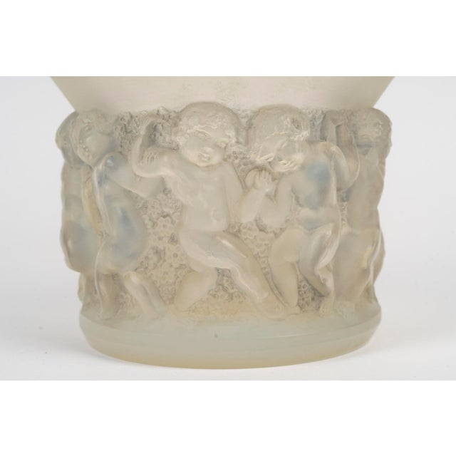 Glass Opalescent Farandole Vase by René Lalique for Lalique, 1930 For Sale - Image 7 of 8