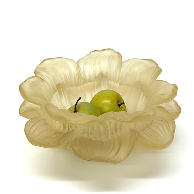 Plastic Flower Shaped Large Frosted Resin Serving Bowl by Dorothy Thorpe For Sale - Image 7 of 10