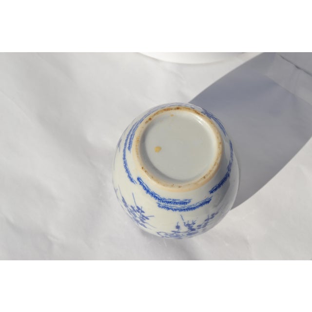 Ceramic Late 20th Century Blue and White Asian Ginger Jar With Lid- Two Pieces For Sale - Image 7 of 11