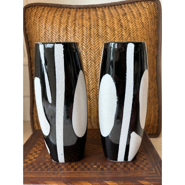 Clyde Burt Vintage Modernist Black and White Ceramic Vases, Made in Japan - A Pair For Sale - Image 4 of 11