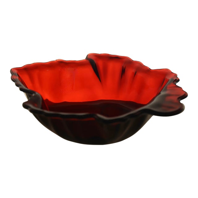 Red ruby vintage glass leaf shape bowl. Simply a beautiful vintage addition to the Thanksgiving/Christmas holiday decor or...