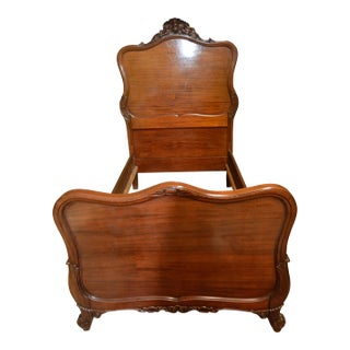 1920s Victorian Dark Mahogany Wood Ornately Carved Florals Twin Bed Frame For Sale