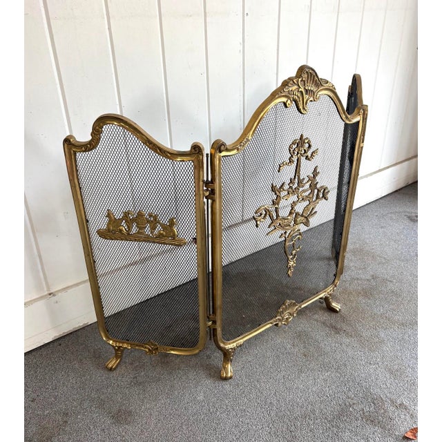 Victorian Victorian Style Brass Floral Bouquet Fireplace Screen For Sale - Image 3 of 7