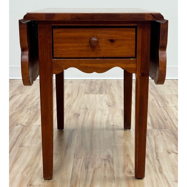 Broyhill Vintage Broyhill Pine Drop Leaf Side Table For Sale - Image 4 of 16