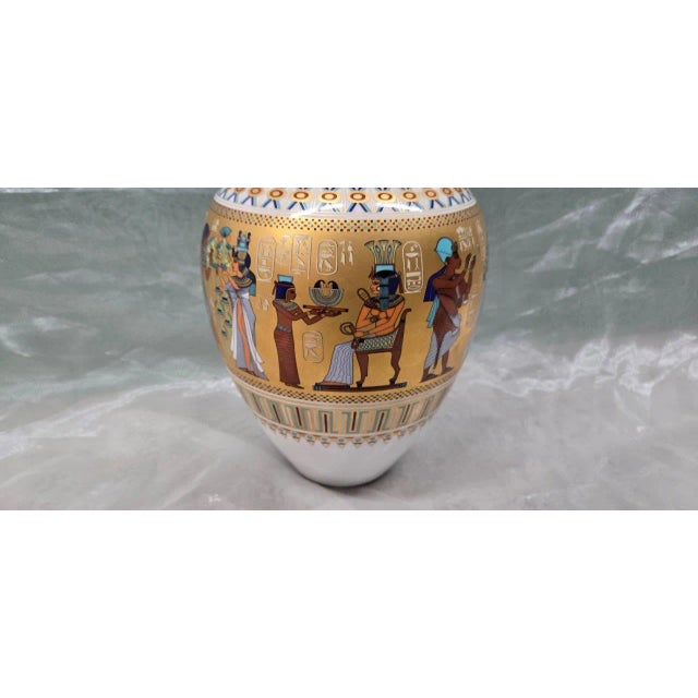 Ceramic Collectible Decorative Vase Featuring Scenes From the Tomb of Tutankhamun – Ghent Collection by Kaiser Porcelain of Staffelstein, Bavaria West Germany For Sale - Image 7 of 11