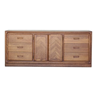 Late 20th Century Link Taylor Dresser of Nine Drawers For Sale