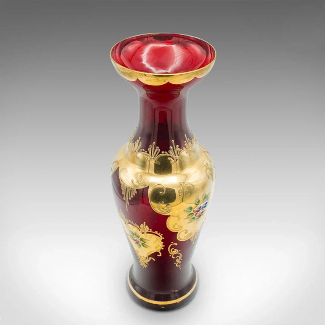 1970s Vintage Venetian Show Vase, Italian Art Glass, Gilt, Decorative Flower Urn For Sale - Image 6 of 11
