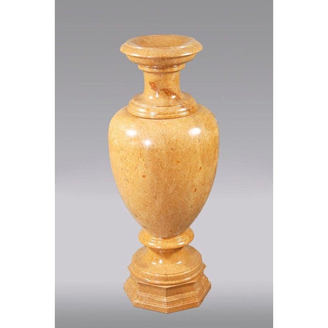 Monumental marble crater vase in classicist style. Natural marble in golden yellow. (U-Hai-8).