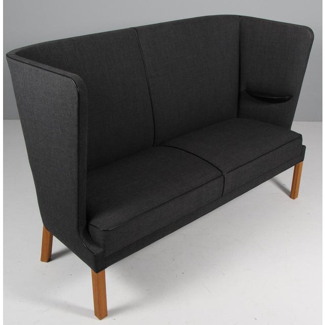 Model FH436 Coupe 2-Seater Sofa by Frits Henningsen, 2010s For Sale - Image 3 of 9