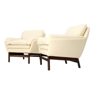 Solid Rosewood Dowel Shape Legs New Soft Wool Upholstery Danish Lounge Chairs For Sale