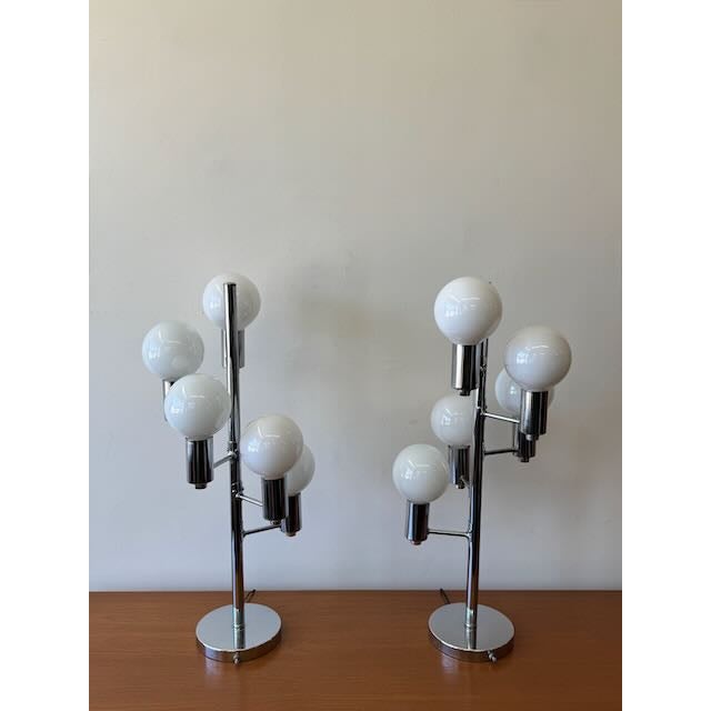 Mid-Century Modern Vintage Pair of Robert Sonneman Style Waterfall Lamps For Sale - Image 3 of 9
