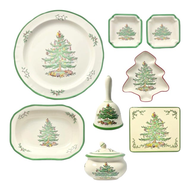 Spode “Christmas Tree” 8-Piece Ceramic Dinnerware Serving Hostess Set For Sale