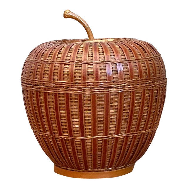 Vintage Shanghai Weave Rattan Lidded Apple For Sale