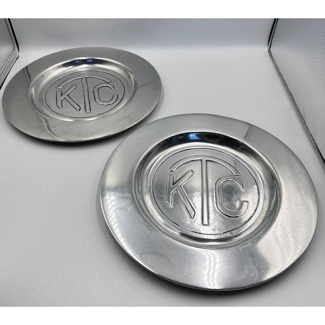 1960s Wilton Armentale 12" KTC Pewter Rimmed Plate Set u.s.A For Sale - Image 4 of 9