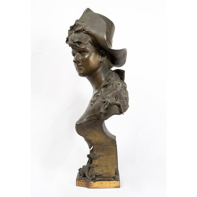 Antique 19th Century Bronze Sculpture Depicting an Allegory of Beauty from A. Nelson, France For Sale - Image 5 of 8