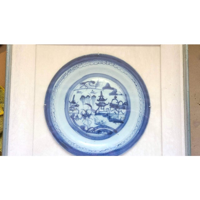 Early 18th Century Charming 18th Century Pair of Canton Blue and White Ceramic Plates - Framed For Sale - Image 5 of 9