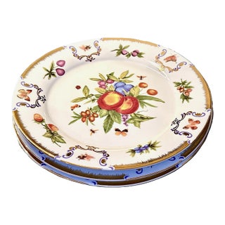 Late 20th Century Godinger & Co. Gold Trimmed White Porcelain Plates in Yorkshire Pattern- Set of 3 For Sale