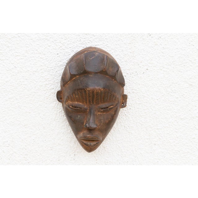 African Vintage Baule Mblo Portrait Mask For Sale - Image 3 of 8