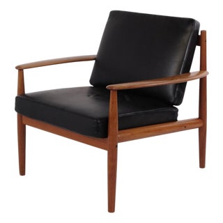 Armchair in Teak and Black Leather by Grete Jalk for France & Søn, 1960s For Sale
