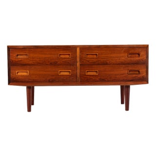Mid-Century Modern Danish Rosewood Chest of Drawers by Poul Hundevad for Hundevad & Co, 1960s For Sale