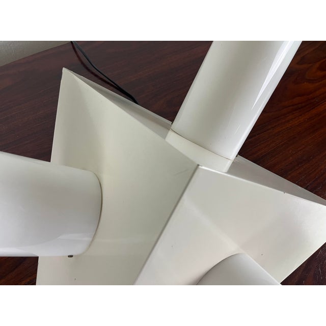 White Vintage Space Age Metal and Acrylic Pyramid Table Lamp, 1960s For Sale - Image 8 of 9