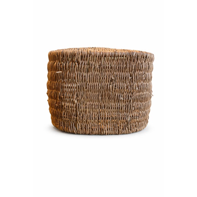 1950s Vintage Mid-Century Americana Harvesting Basket Rustic Farmhouse Wicker Gathering Basket – Handwoven Organic Storage – 11.5” W For Sale - Image 5 of 7