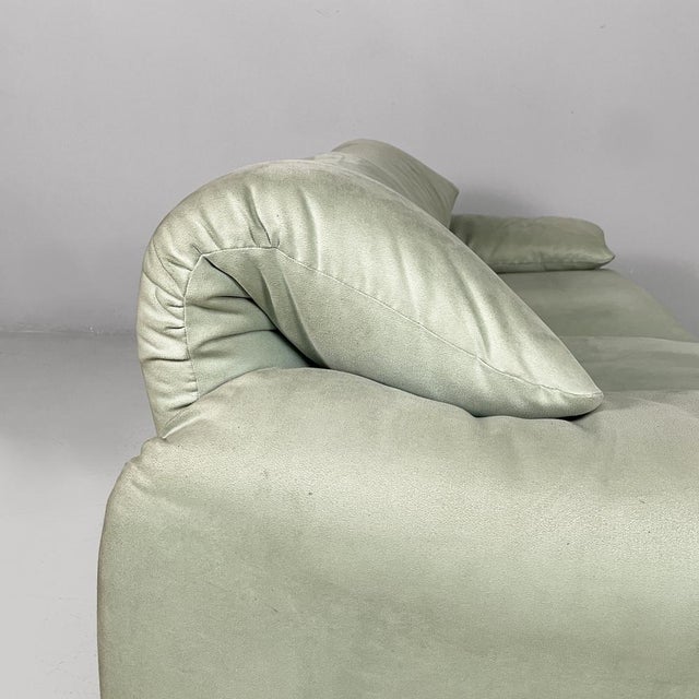 Modern Italian Maralunga Sofa by Vico Magistretti for Cassina, 1970s For Sale - Image 12 of 18