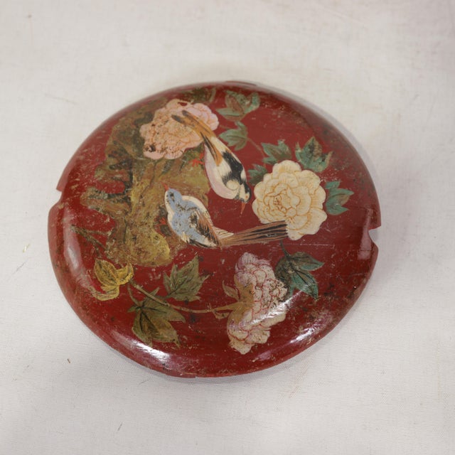 Antique Chinese-Style Lacquer Bucket With Gilded Decoration For Sale In New York - Image 6 of 8