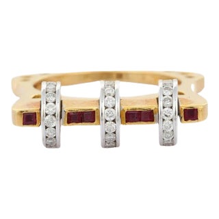 18k Solid Gold Contemporary Ruby Diamond Spinner Band Ring Size 7 For Sale