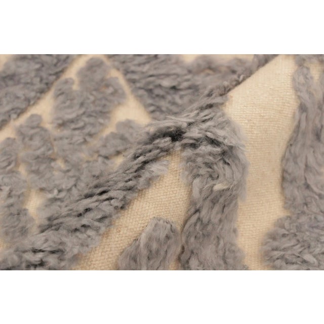 1990s 1990s Modern Moroccan High-Low Ivory/Blue Wool Rug - 5'9'' X 8'11'' For Sale - Image 4 of 8