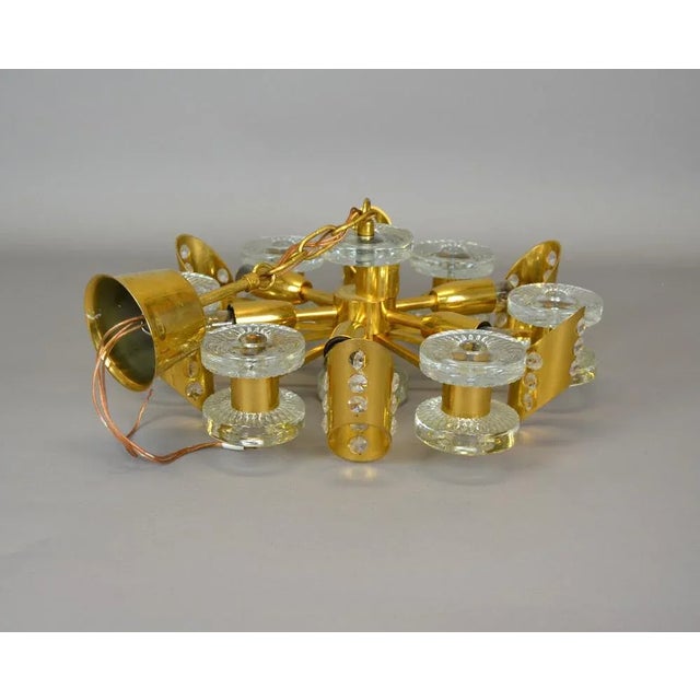 1970s Scandinavian Chandelier in Brass and Glass from Orrefors, 1960s For Sale - Image 5 of 7