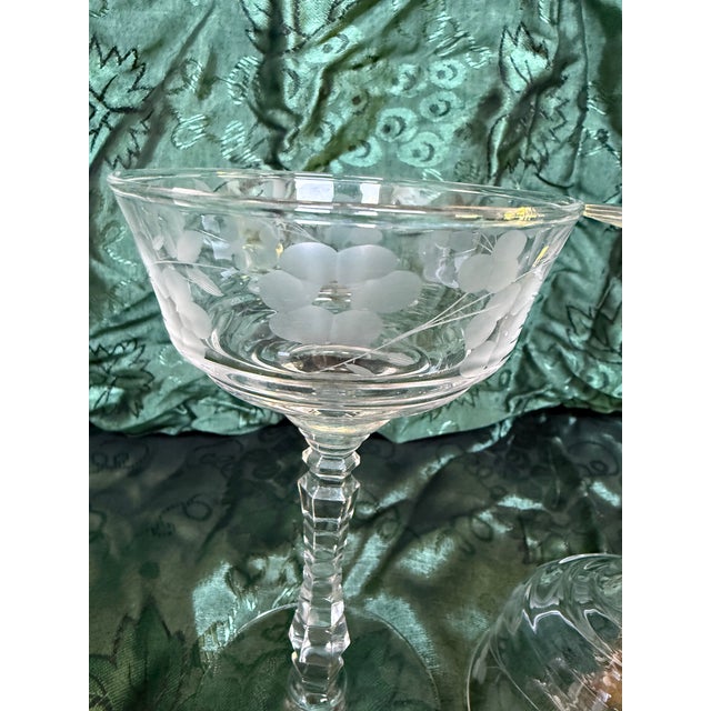 Art Deco 1930s Art Deco Long Sleek Stem Etched Crystal Wine Glass. - 2pcs For Sale - Image 3 of 5