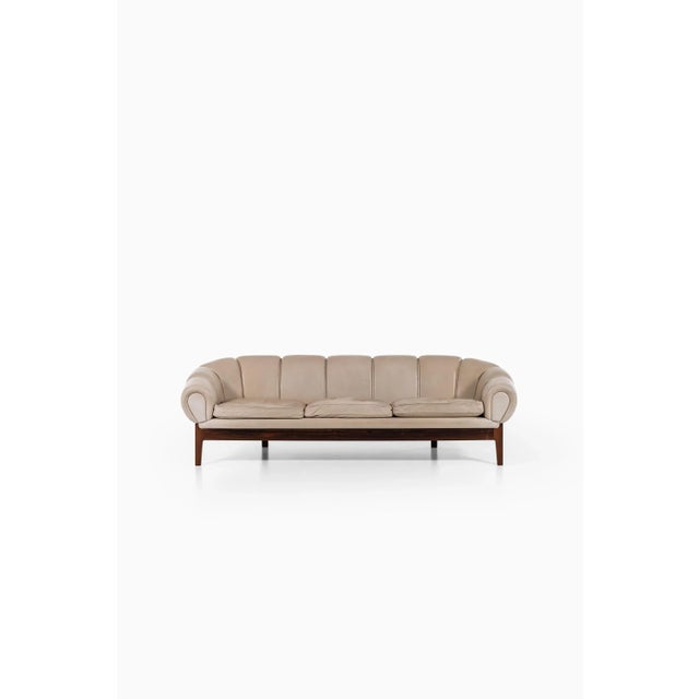 Rosewood Model Croissant Sofa by Illum Wikkelsø, 1950s For Sale - Image 14 of 14
