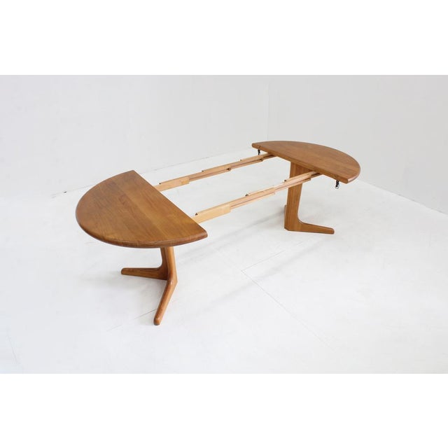 Mid-Century Modern Vintage Danish Round Extendable Dining Table in Teak, 1960s For Sale - Image 3 of 9