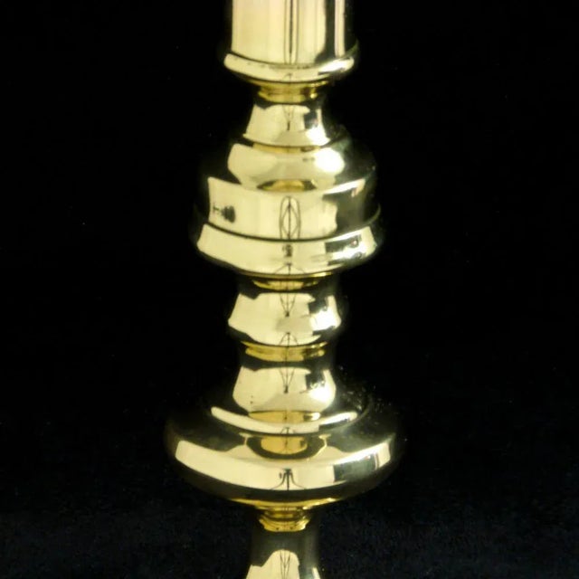 Small Victorian Knop-Stemmed Brass Candlesticks, 1890s, Set of 2 For Sale - Image 4 of 8