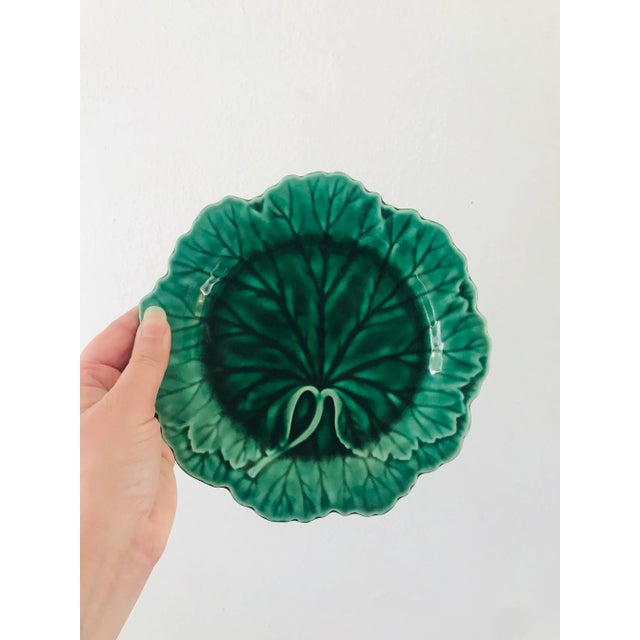 English Vintage Green Majolica Wedgwood Cabbage Leaf Wall Plate - Set of 2 For Sale - Image 3 of 8