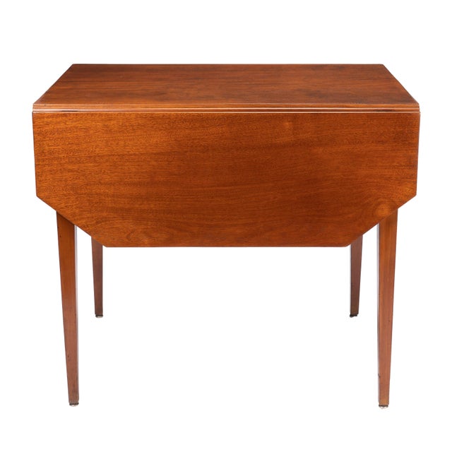 Wood Massachusetts Hepplewhite Mahogany Drop-Leaf Pembroke Table, 1790-1810 For Sale - Image 7 of 15